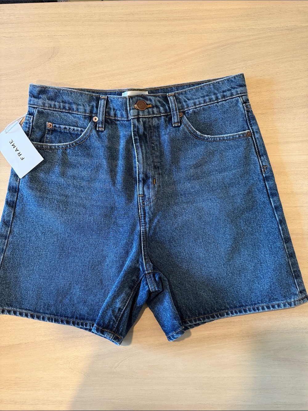 NWT FRAME The Easy Short Denim Shorts Size 28 MSRP $188